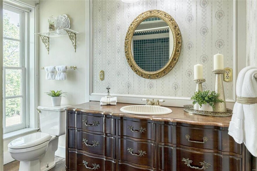 More Photos Of 11475 Lilac Ave, Saint Louis Specialty For Sale