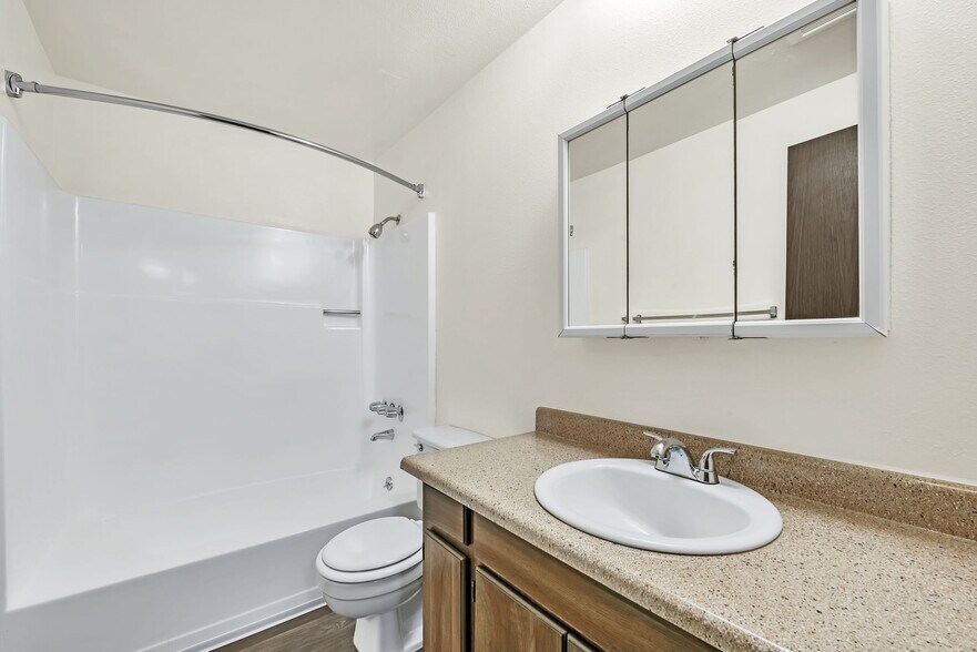 More Photos Of 10200 SW Conestoga Dr, Beaverton Multifamily For Sale