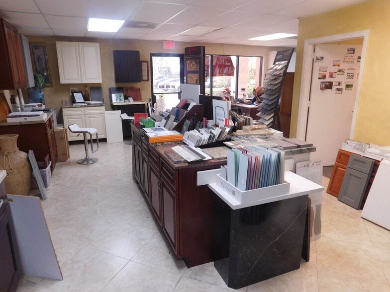 More Photos Of 3300 S Congress Ave, Boynton Beach Showroom For Lease
