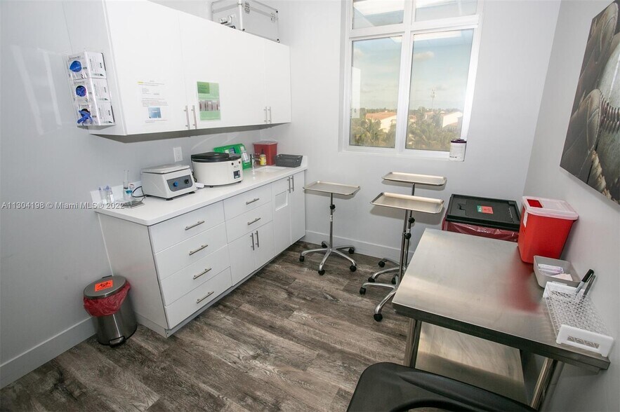 More Photos Of 1806 N Flamingo Rd, Pembroke Pines Medical For Lease