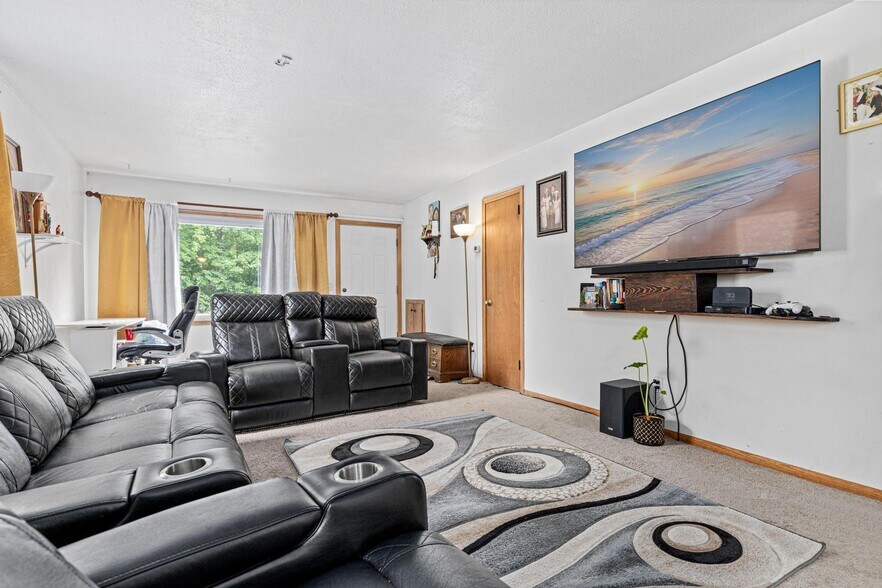 More Photos Of 4220 4th St NE, Columbia Heights Apartments For Sale