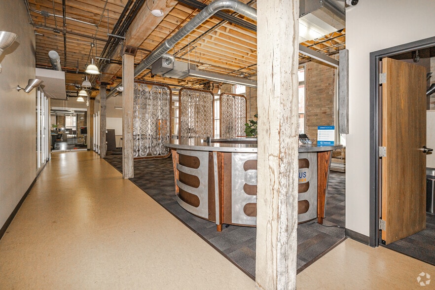 More Photos Of 301-315 N Broadway, Milwaukee Office For Lease