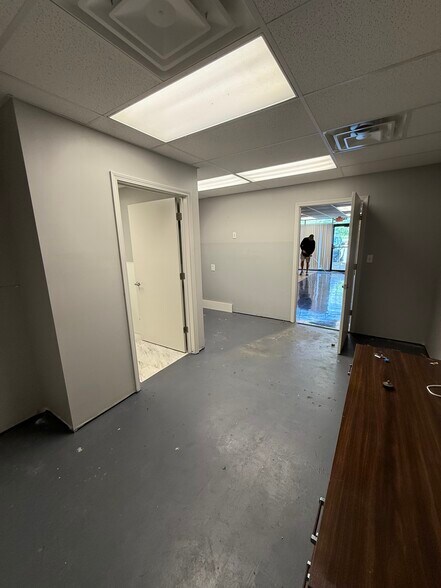 More Photos Of 874 E Aurora Rd, Macedonia Unknown For Lease