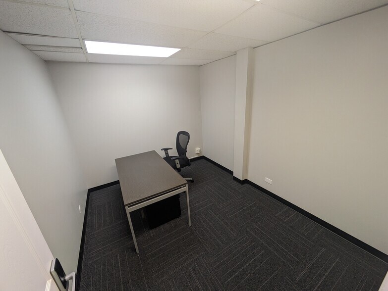 More Photos Of 20280 Governors Dr, Olympia Fields Unknown For Lease