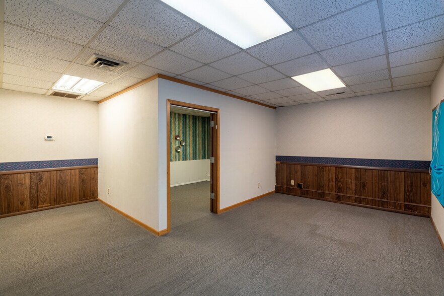 More Photos Of 411 S State St, Fairmont Light Distribution For Sale