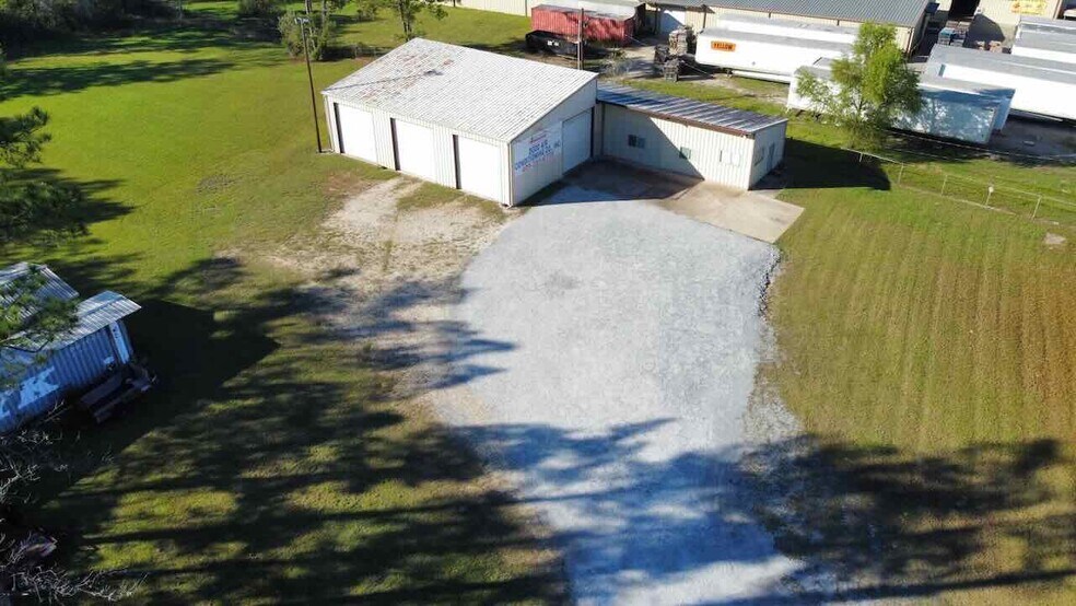 More Photos Of 8351 Bryant Dr, Silsbee Warehouse For Sale