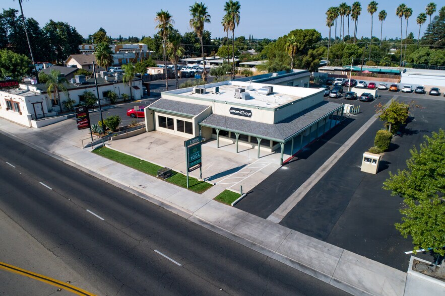 More Photos Of 1308 Clovis Ave, Clovis Auto Dealership For Lease