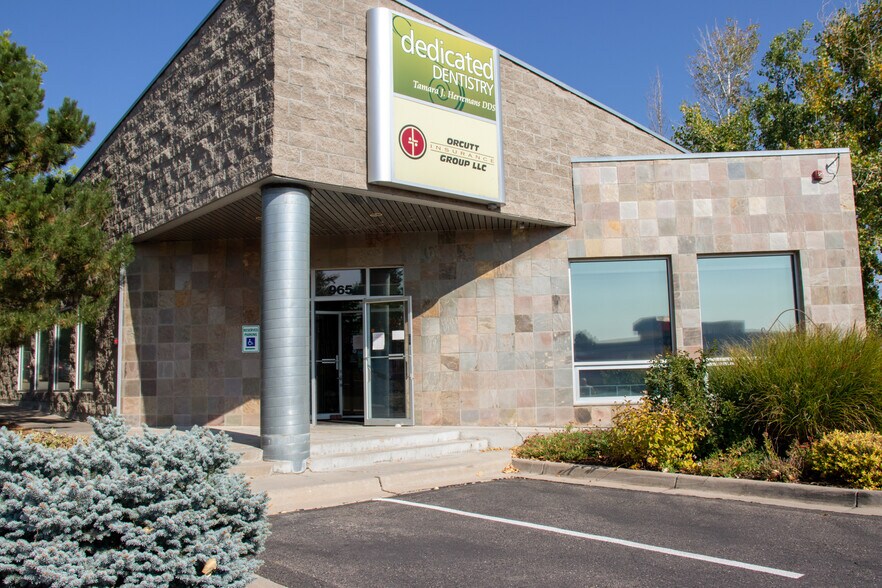 More Photos Of 965 S Kipling, Lakewood Medical For Sale