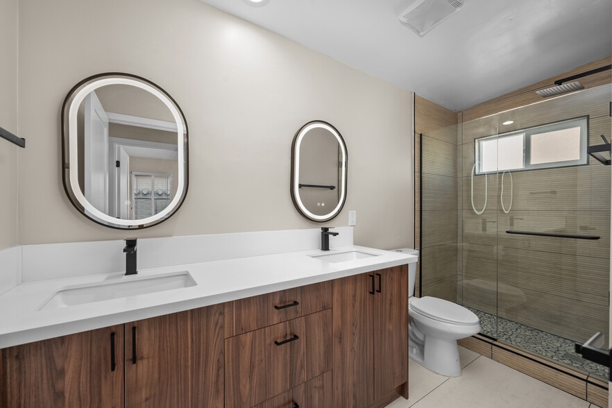 More Photos Of 1566 Reed Ave, San Diego Apartments For Sale