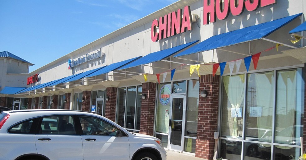 More Photos Of 2802-2822 Kickapoo Ave, Shawnee Storefront For Lease