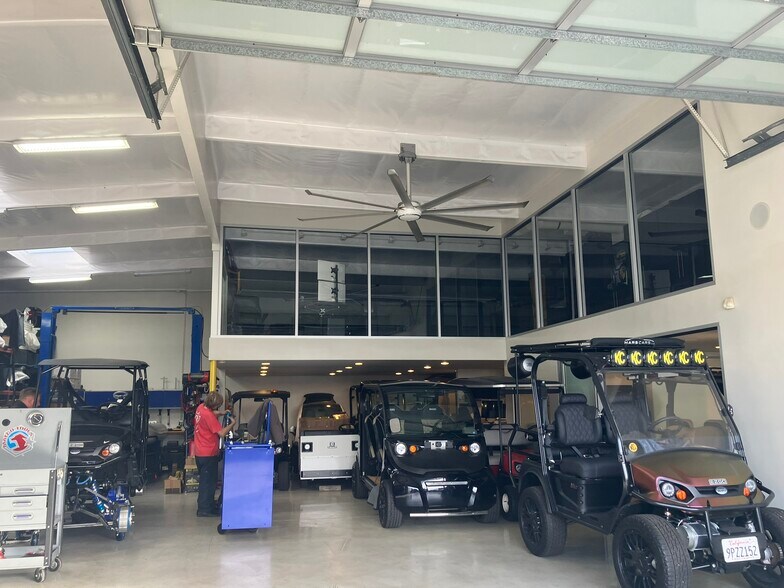 More Photos Of 7261 Mars Dr, Huntington Beach Manufacturing For Sale