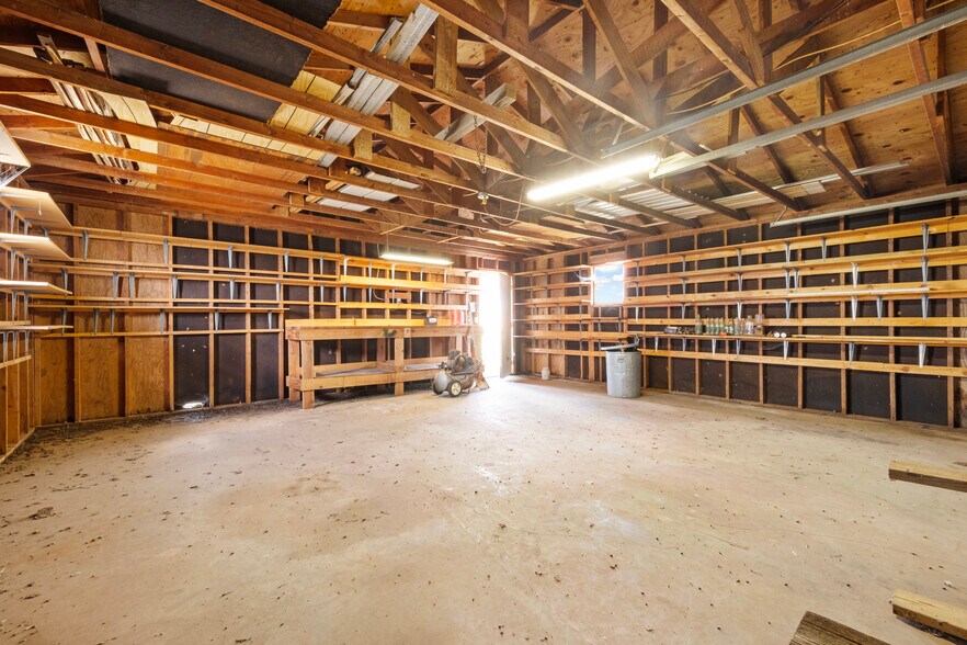 More Photos Of Helton Ranch, Briscoe Land For Sale