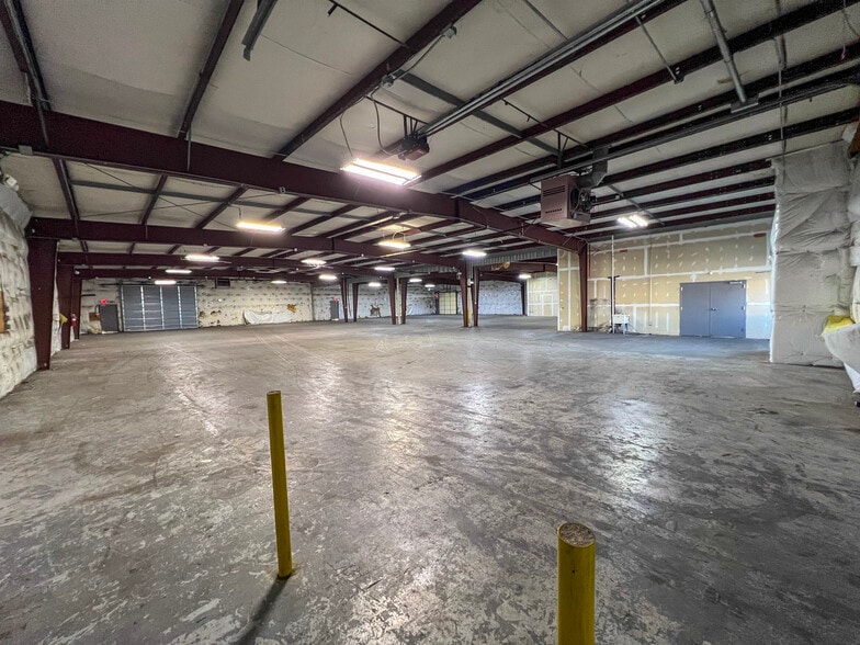 More Photos Of 4701 Commercial Dr NW, Huntsville Warehouse For Lease