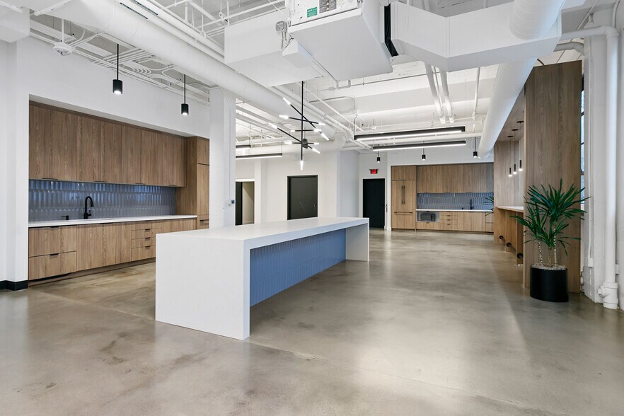 More Photos Of 1322-1336 NW Flanders St, Portland Office For Lease