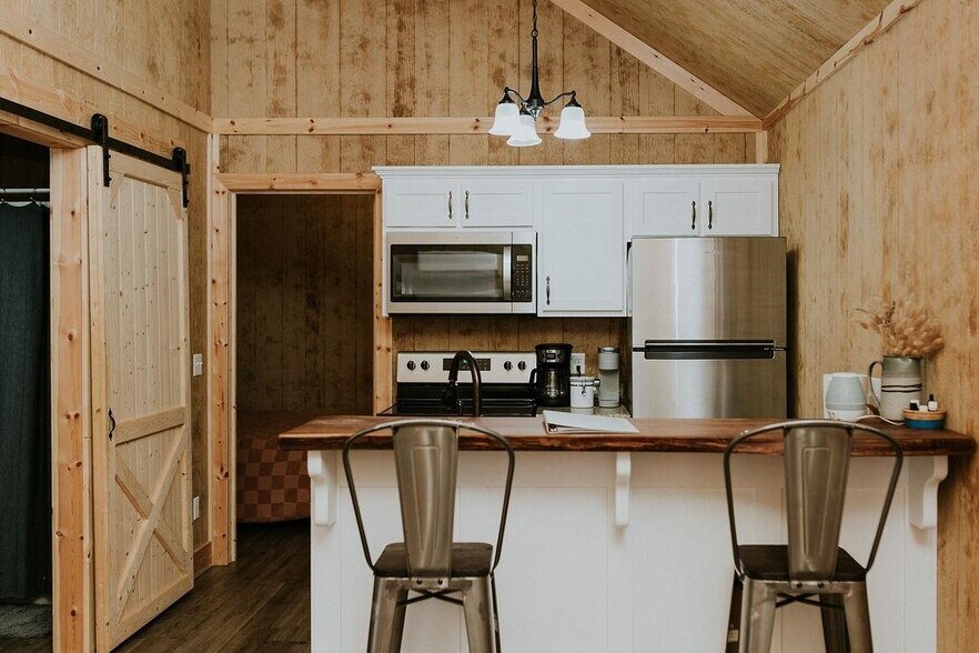 More Photos Of 896 Wilderness Rd, Mammoth Cave All Leisure For Sale