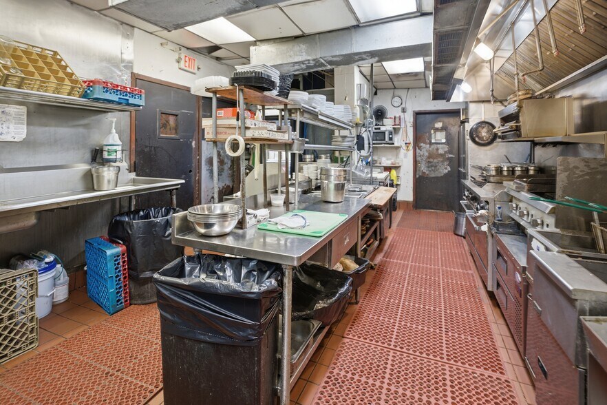 More Photos Of 58-72 W Main St, Riverhead Storefront Retail Residential For Sale