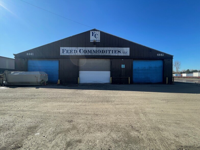 More Photos Of 4441 NE 148th Ave, Portland Warehouse For Sale