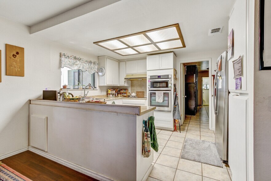 More Photos Of 4833 College Oak Dr, Sacramento Multifamily For Sale