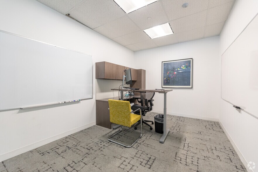 More Photos Of 181 Bay St, Toronto Office For Lease