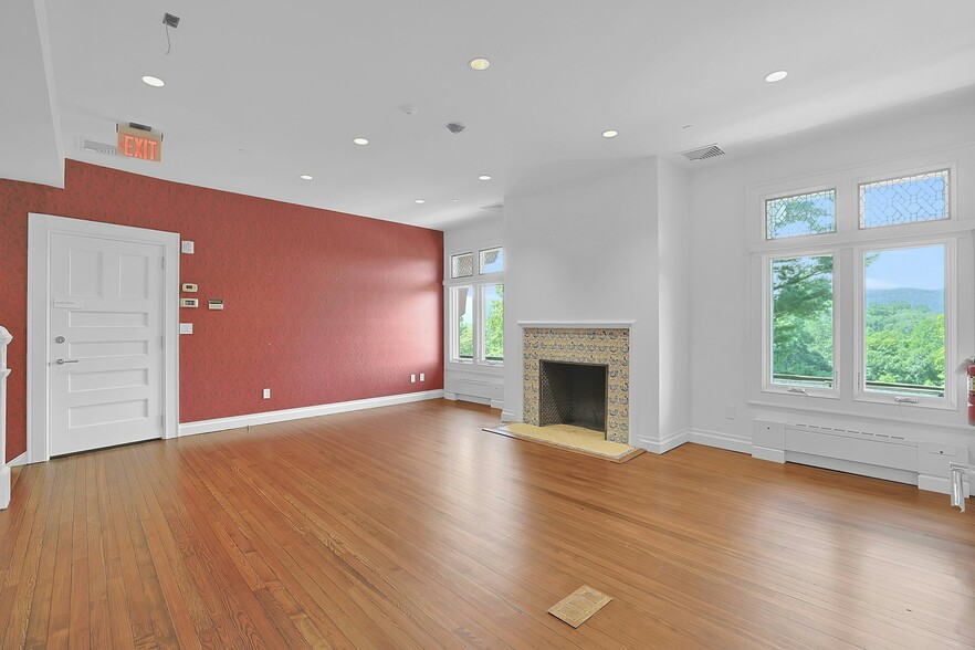 More Photos Of 20 Nazareth Way, Philipstown Specialty For Sale