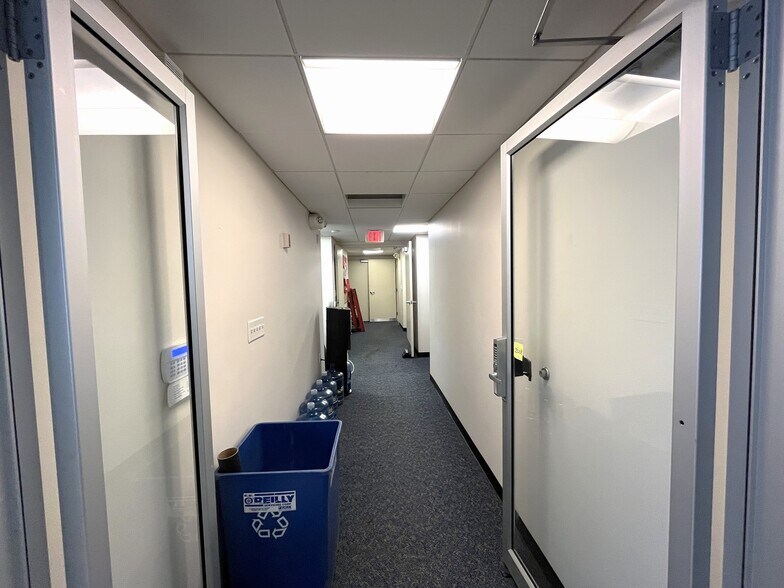 More Photos Of 9-23 W Highland Ave, Philadelphia Office For Lease