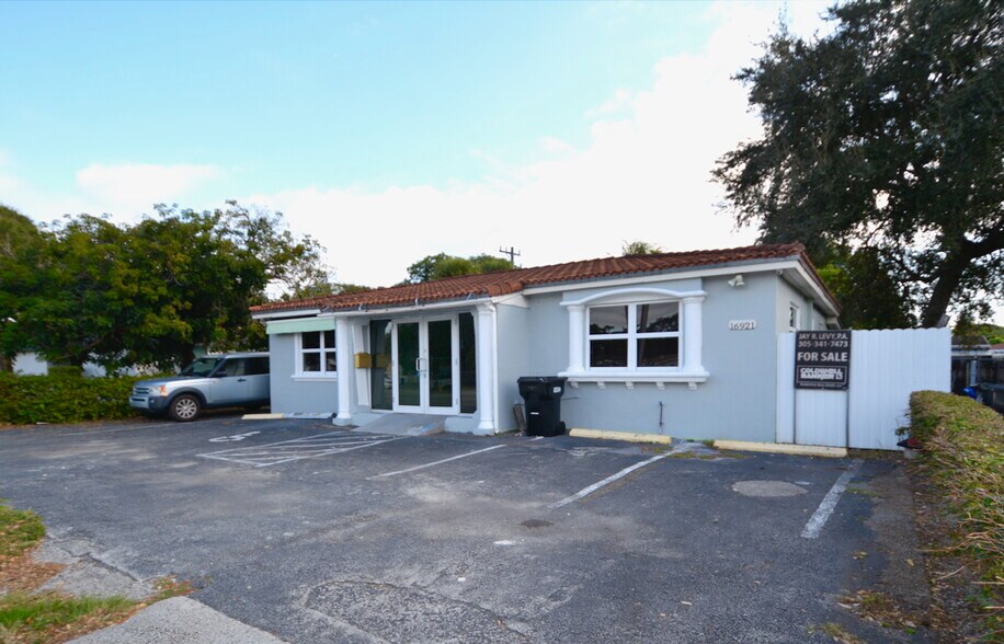 More Photos Of 16921 NE 6th Ave, North Miami Beach Office For Sale