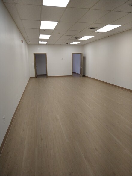 More Photos Of 140 Point Judith Rd, Narragansett Storefront Retail Office For Sale