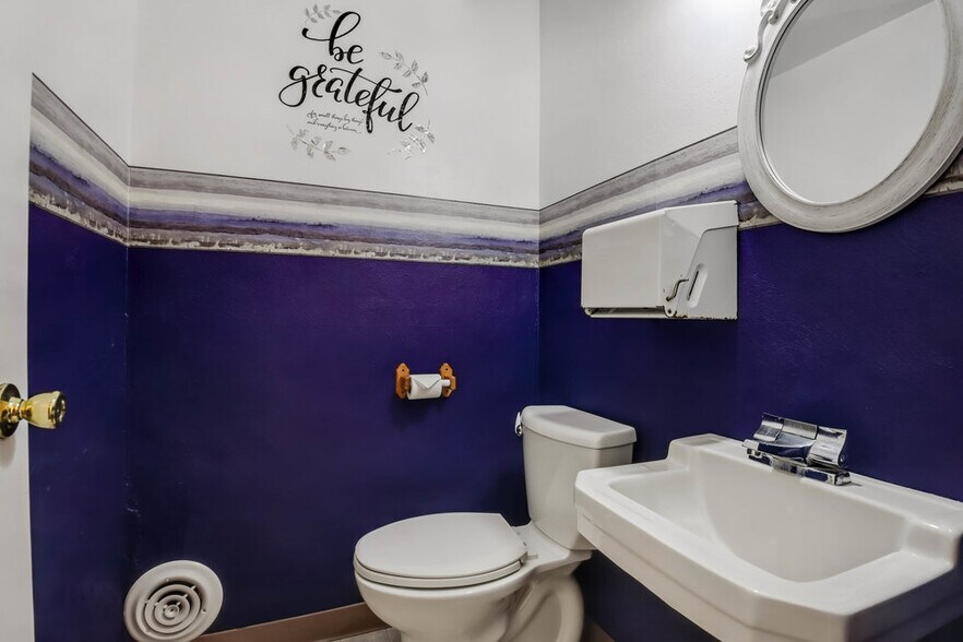 More Photos Of 104 E Barker St, Rice Lake Flex For Sale