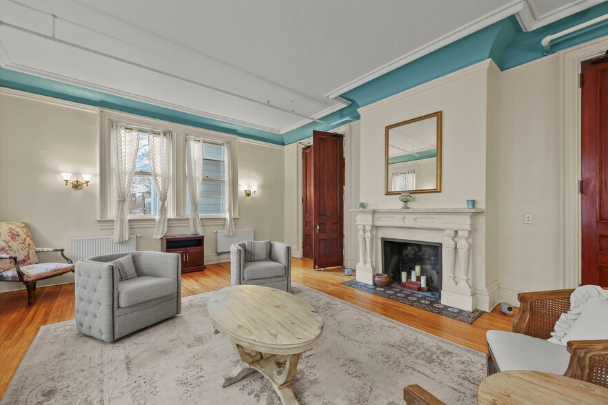 More Photos Of 74 Wendell Ave, Pittsfield Hotel For Sale