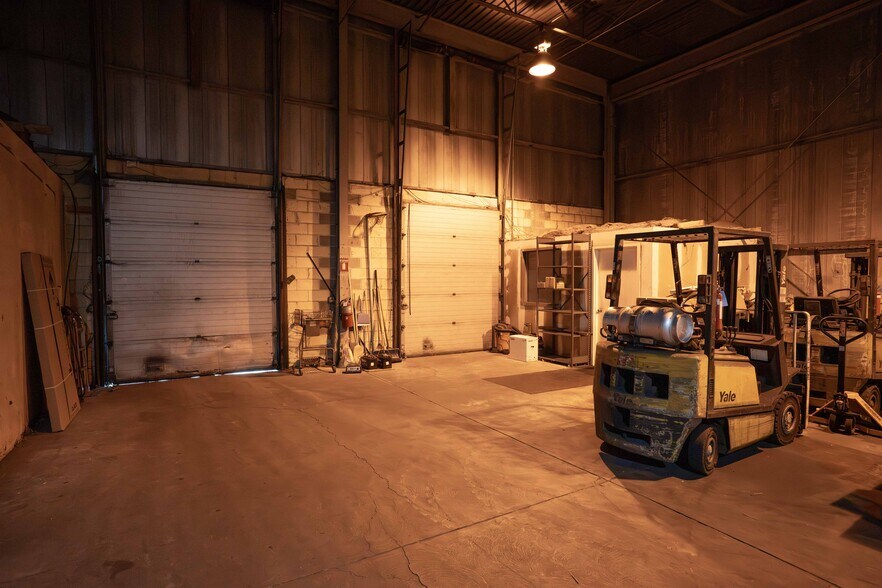 More Photos Of 6301 Butler St, Pittsburgh Warehouse For Sale
