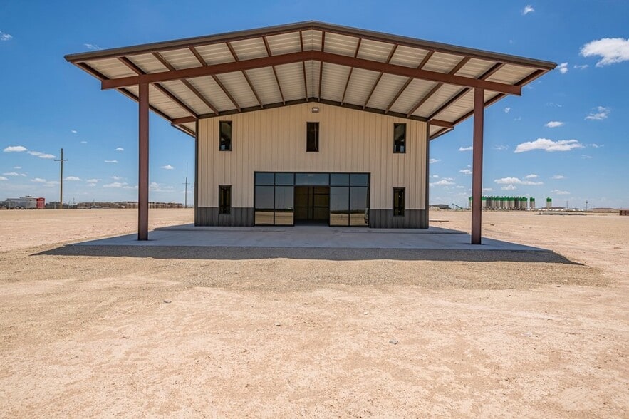 More Photos Of 16751 W Basin St, Odessa Warehouse For Lease