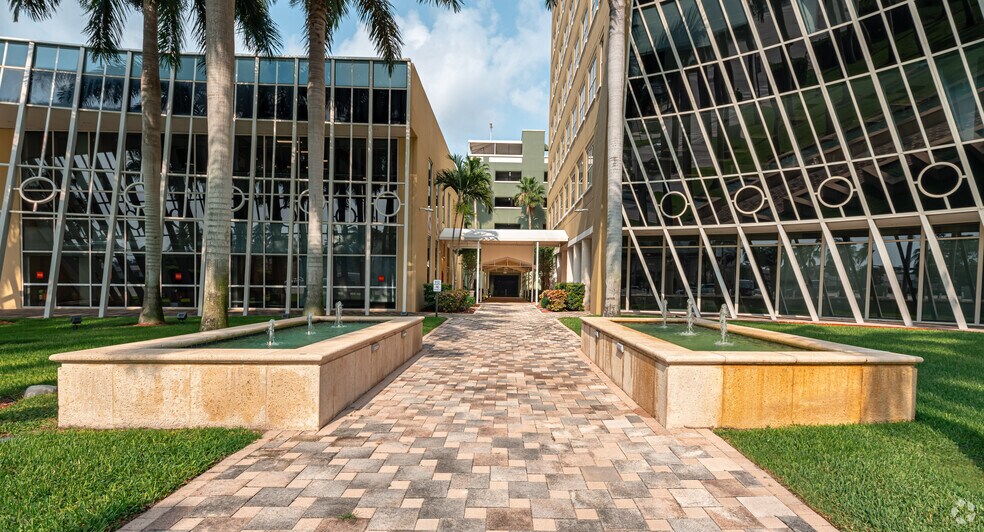 More Photos Of 925 S Federal Hwy, Boca Raton Office For Lease