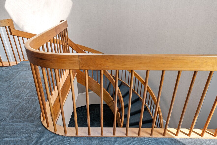 More Photos Of 28 Pond View Dr, Scarborough Manufacturing For Lease