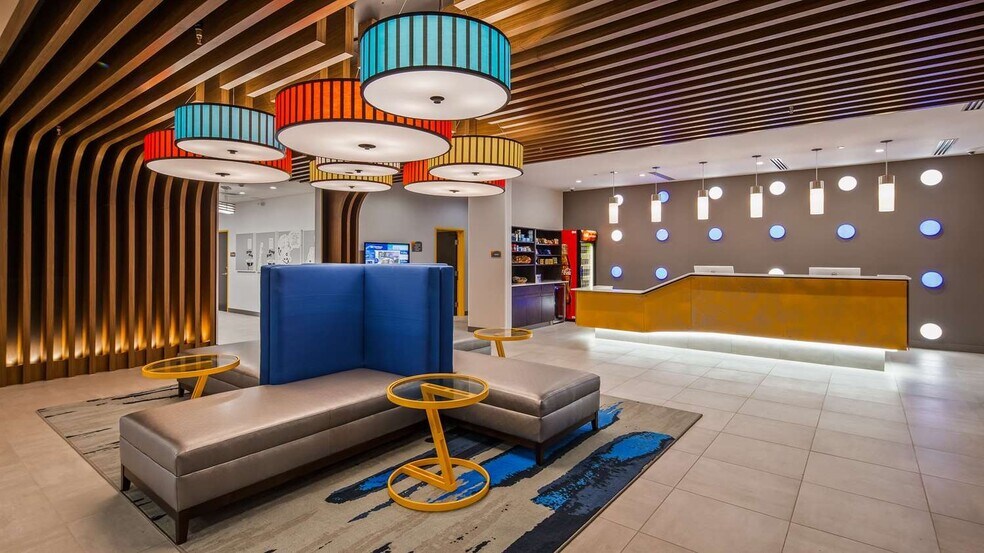 More Photos Of 18705 E Admiral Pl, Catoosa Hotel For Sale