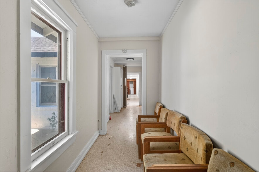 More Photos Of 2091 Locust Rd, Montrose Apartments For Sale