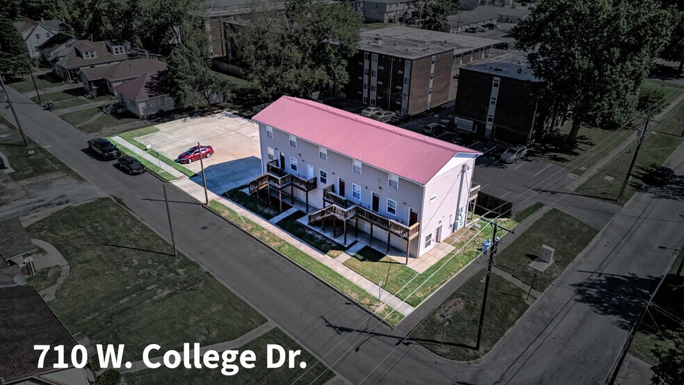 More Photos Of 600 S Washington St, Carbondale Apartments For Sale