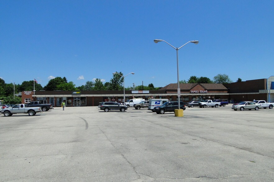 More Photos Of 1190 Main St, Richmond Freestanding For Lease