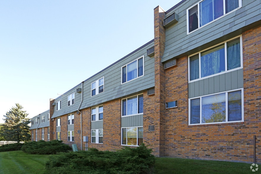 More Photos Of 2236 Lower Afton Rd, Saint Paul Apartments For Sale