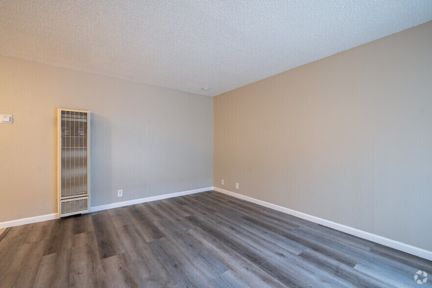 More Photos Of 6638-6646 MacArthur Blvd, Oakland Apartments For Sale