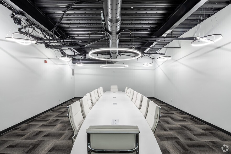 More Photos Of 695 US Highway 46, Fairfield Office For Lease