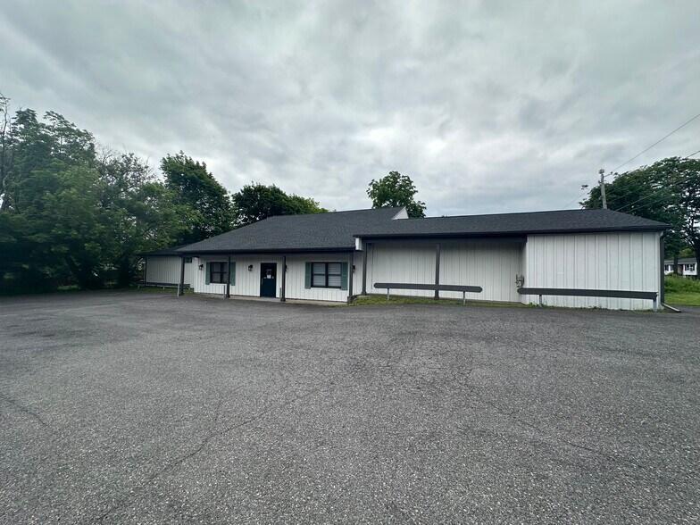 More Photos Of 5900 E Seneca Tpke, Jamesville Freestanding For Sale