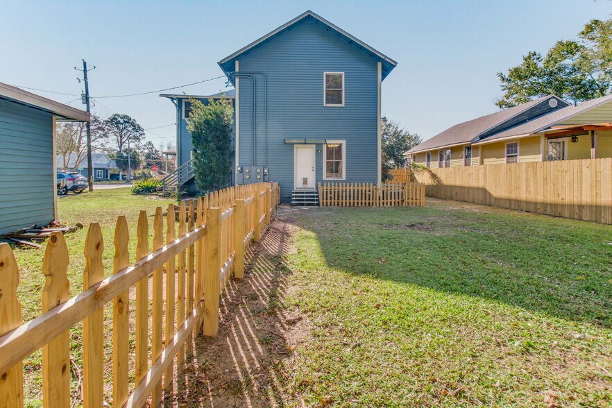 More Photos Of 1224 E Strong St, Pensacola Apartments For Sale