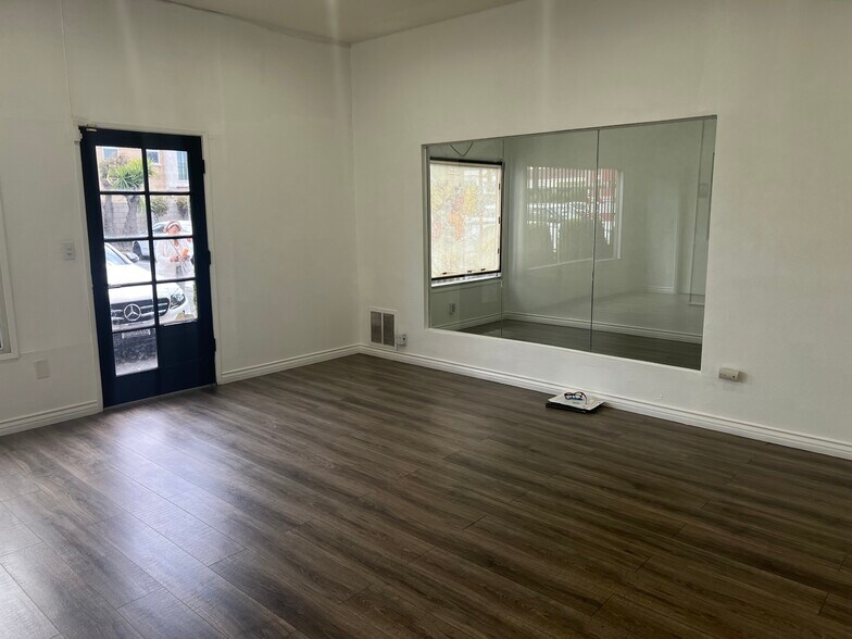 More Photos Of 1051 N Citrus Ave, Covina Freestanding For Sale