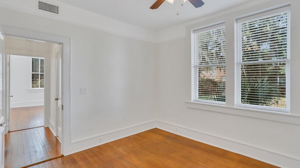 More Photos Of 923 E Park Ave, Savannah Apartments For Sale