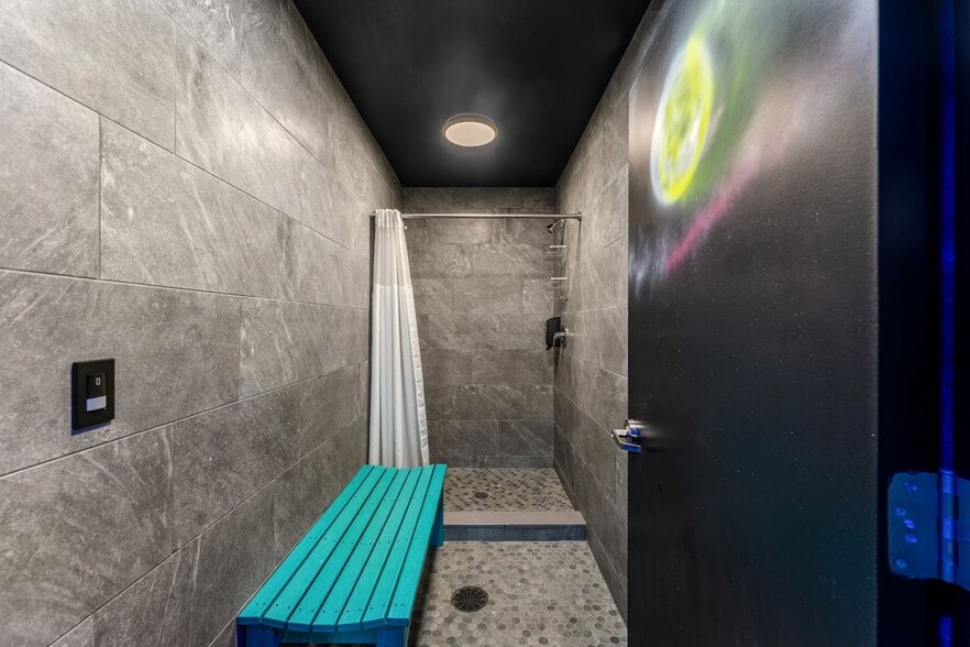 More Photos Of 101 N Atlantic Ave, Cocoa Beach General Retail For Sale