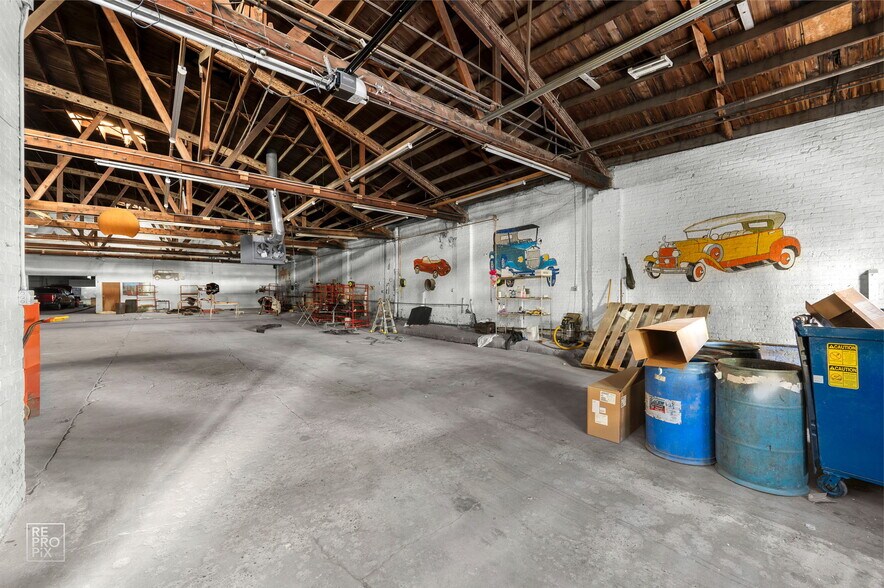 More Photos Of 1123 W Catalpa Ave, Chicago Industrial For Lease