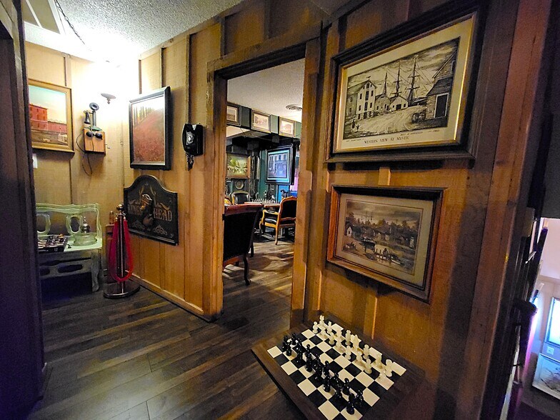 More Photos Of 1209 W 7th St, Joplin Office For Sale