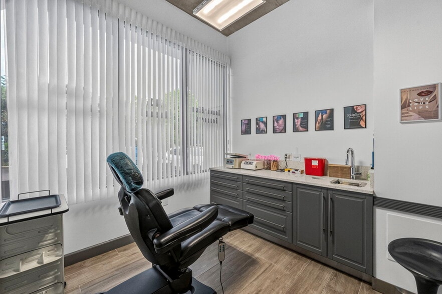 More Photos Of 1033-1077 River Rd, Edgewater Apartments For Sale