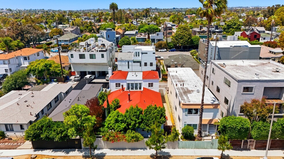 More Photos Of 521 Venice Way, Venice Apartments For Sale