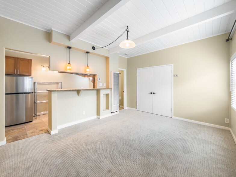 More Photos Of 5105-5107 MacDonald Ave, Richmond Apartments For Sale